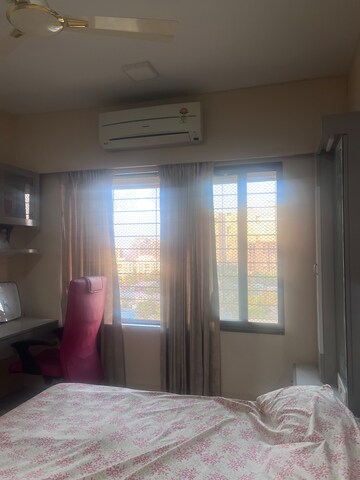 Room in 1.5 BHK Apartment at Dosti West County, Balkum Pada – for Rent