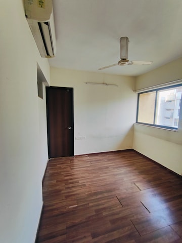 Master Bedroom in 1.5 BHK Apartment at Lodha Lakeshore Greens, Dombivli East – for Sale