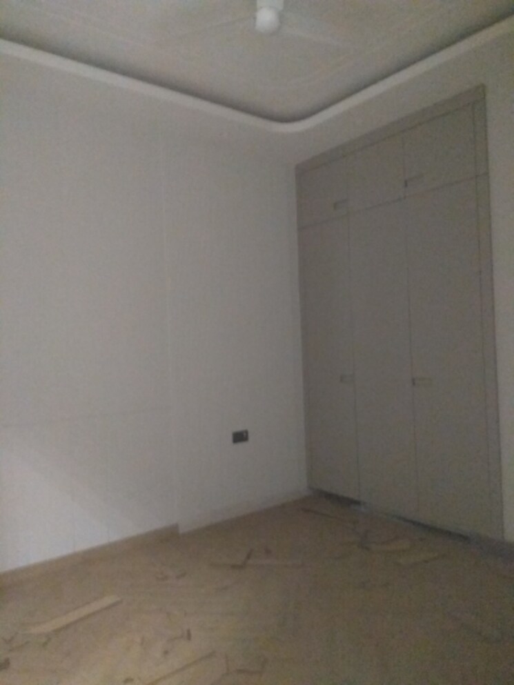 Master Bedroom, sukhdev vihar 4 Bedroom 300 Sq.Yd. Builder Floor In Sukhdev Vihar Delhi 8483998