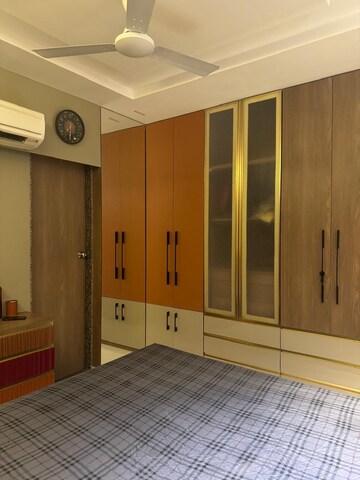 Room in 3 BHK Apartment at Sector 150 – for Rent