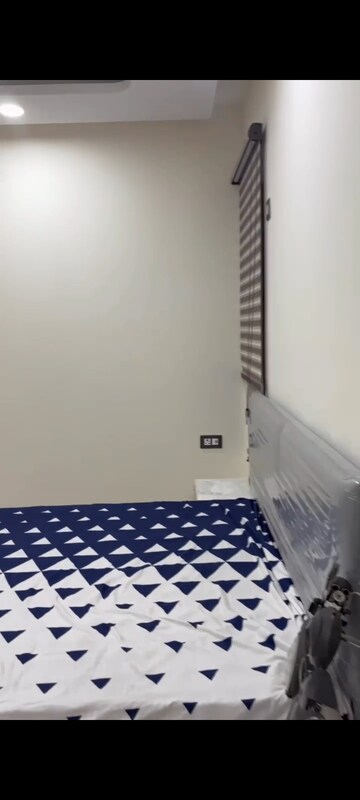 Room in 3 BHK Apartment at BPTP District Phase 2, Sector 84 – for Sale