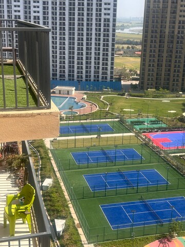 Room in 2 BHK Apartment at Tata Eureka Park, Sector 150 – for Rent