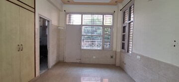 Room in 3 BHK Apartment at Sector 20 – for Rent