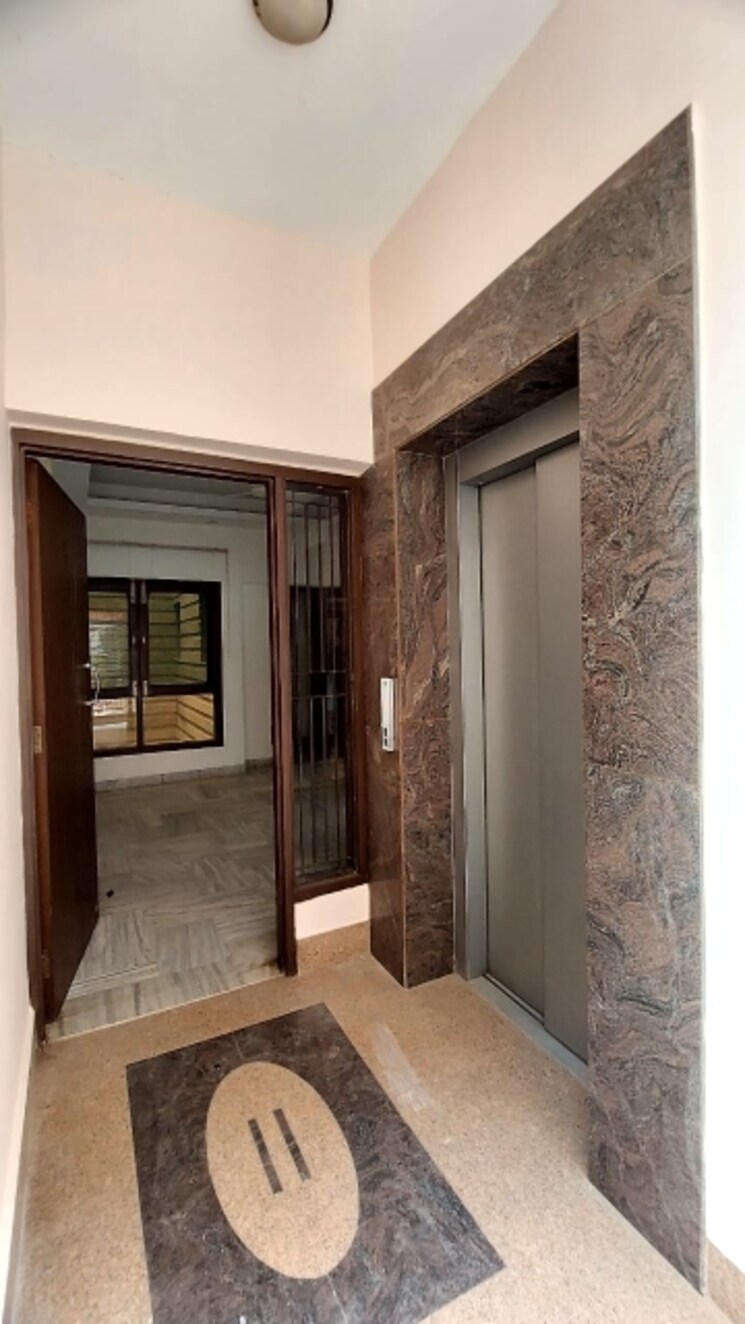 Room, maharani bagh 4 Bedroom 1800 Sq.Ft. Independent House In Maharani Bagh Delhi 8484080