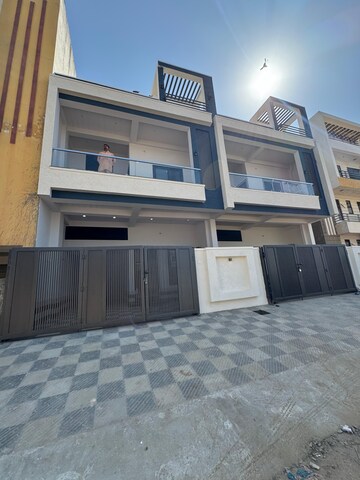 Living Room in 4 BHK Villa at Ansal Sushant City I – for Sale