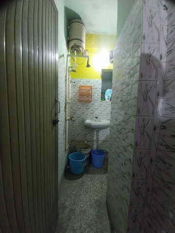 Attached Bathroom in 2 BHK Apartment at Naktala – for Rent