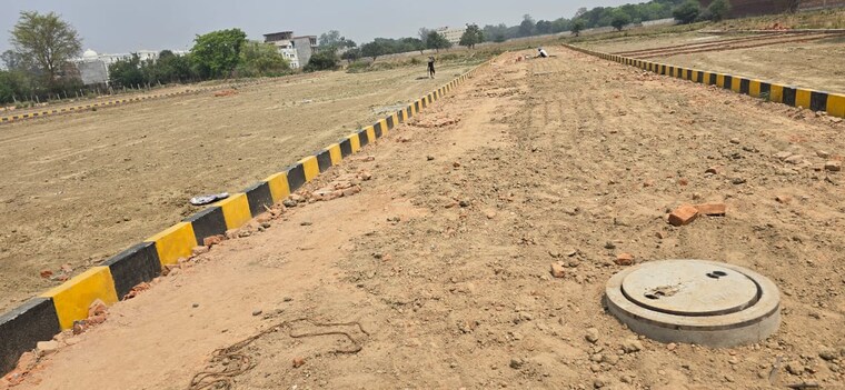 Garden, taqtical-town  1503 Sq.Ft. Plot In Safedabad Lucknow 8484160