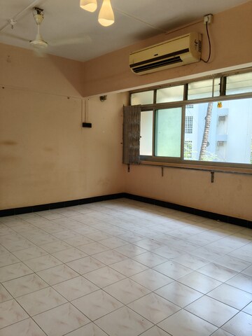 Master Bedroom in 1 BHK Apartment at Rajesh Park View, Santacruz East – for Rent