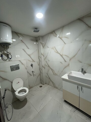 Bathroom in 3 BHK Builder Floor at Palm Residency Chhatarpur, Chattarpur – for Rent