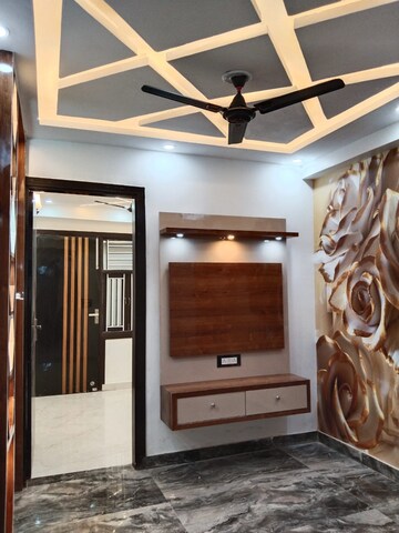 Living Room in 1 BHK Builder Floor at Vishwas Park – for Rent