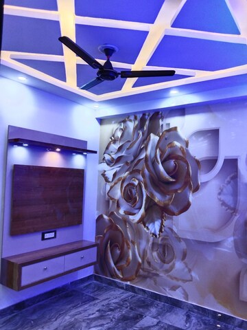 Swimming Pool in 1 BHK Builder Floor at Vishwas Park – for Rent