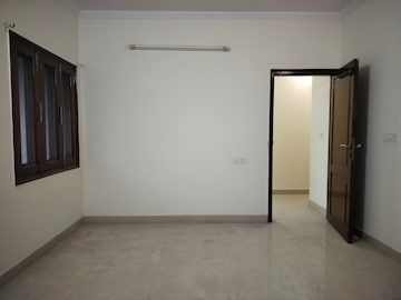 Master Bedroom in 5 BHK Apartment at Sarita Vihar – for Rent