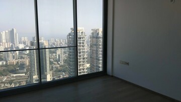 Room in 5 BHK Apartment at Rustomjee Crown, Prabhadevi – for Rent