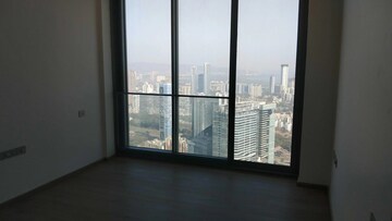 Room in 5 BHK Apartment at Rustomjee Crown, Prabhadevi – for Rent