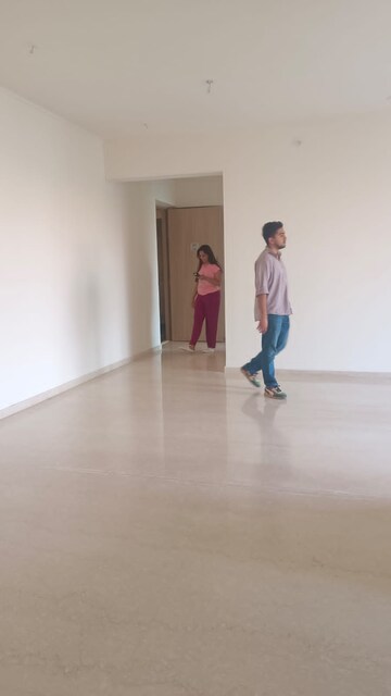Master Bedroom in 4 BHK Apartment at Rajesh Raj Infinia, Malad West – for Rent