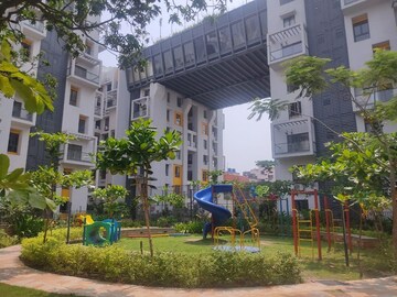 Living Room in 4 BHK Apartment at Sugam Habitat, Em Bypass – for Rent