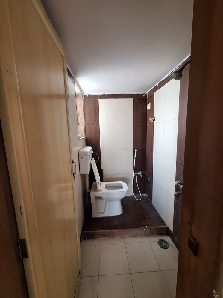 Bathroom, sai-arcade-kalyan 1 Bedroom 525 Sq.Ft. Apartment In Kalyan West Thane 8484430