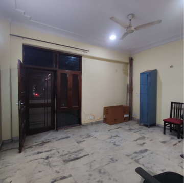Room in 3 BHK Builder Floor at Malviya Nagar – for Rent