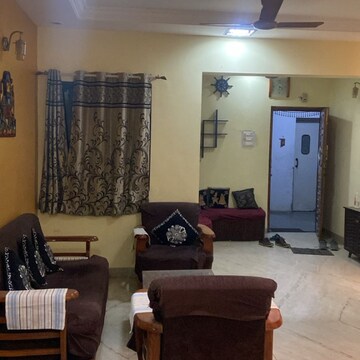 Living Room in 3 BHK Apartment at Manish Nagar – for Rent