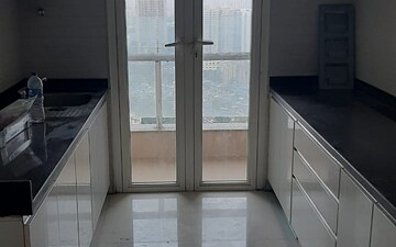 2 BHK Apartment For Rent in Omkar Alta Monte, Malad East