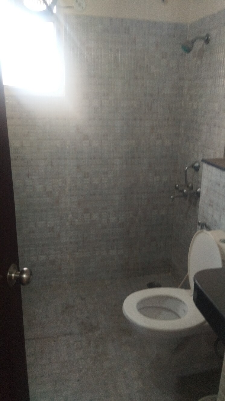 Bathroom, bbd-green-city-sun-breeze-apartments 3.5 Bedroom 1955 Sq.Ft. Apartment In Gomti Nagar Lucknow 8484694