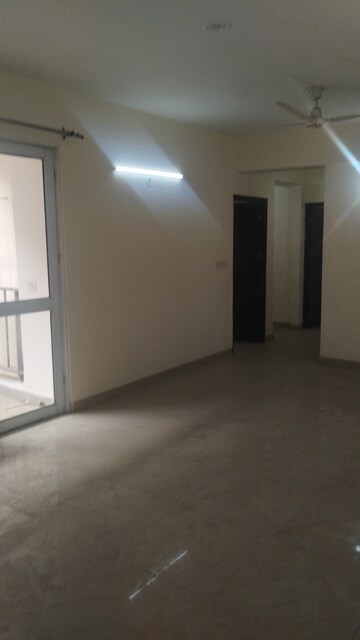 Master Bedroom in 3.5 BHK Apartment at BBD Green City Sun Breeze Apartments, Gomti Nagar – for Rent