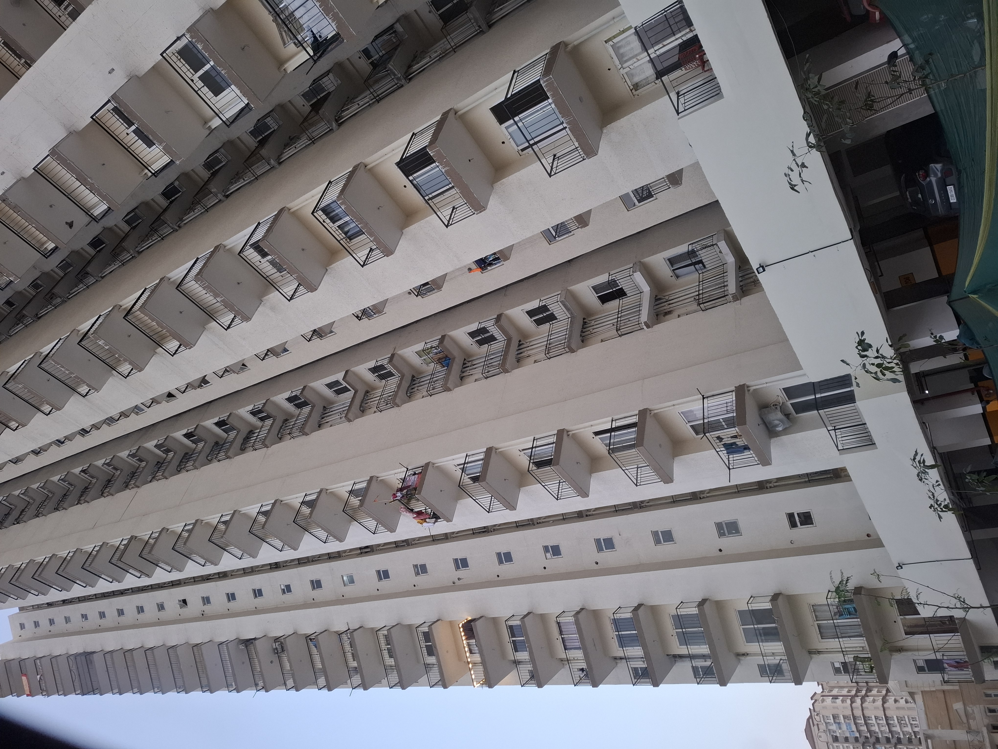 2 BHK Apartment For Sale in Amrapali Leisure Park