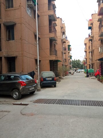 1 RK Apartment For Rent in RWA Apartments Sector 45, Sector 45