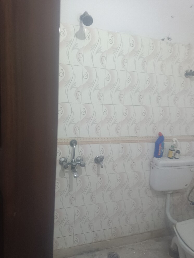 Bathroom, sector 9a 3 Bedroom 2150 Sq.Ft. Independent House In Sector 9a Gurgaon 8484759