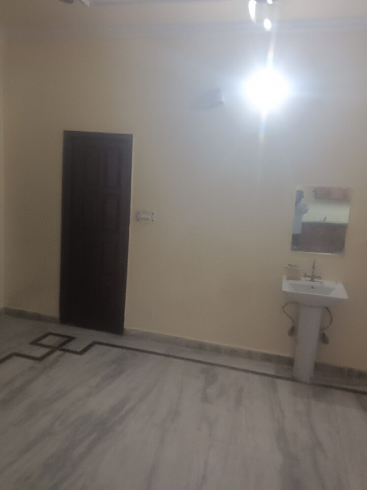 Master Bedroom, sector 9a 3 Bedroom 2150 Sq.Ft. Independent House In Sector 9a Gurgaon 8484759