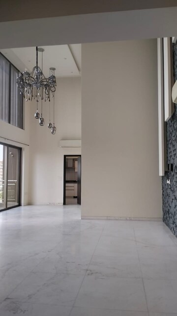 Master Bedroom in 4 BHK Apartment at Tata Primanti Phase 2, Sector 72 – for Rent