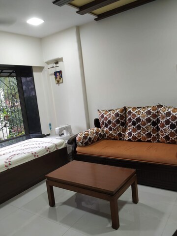 Living Room in 3 BHK Apartment at Mistry Complex, Andheri East – for Rent