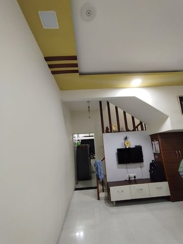 Room in 2 BHK Independent House at Chanakyapuri – for Sale