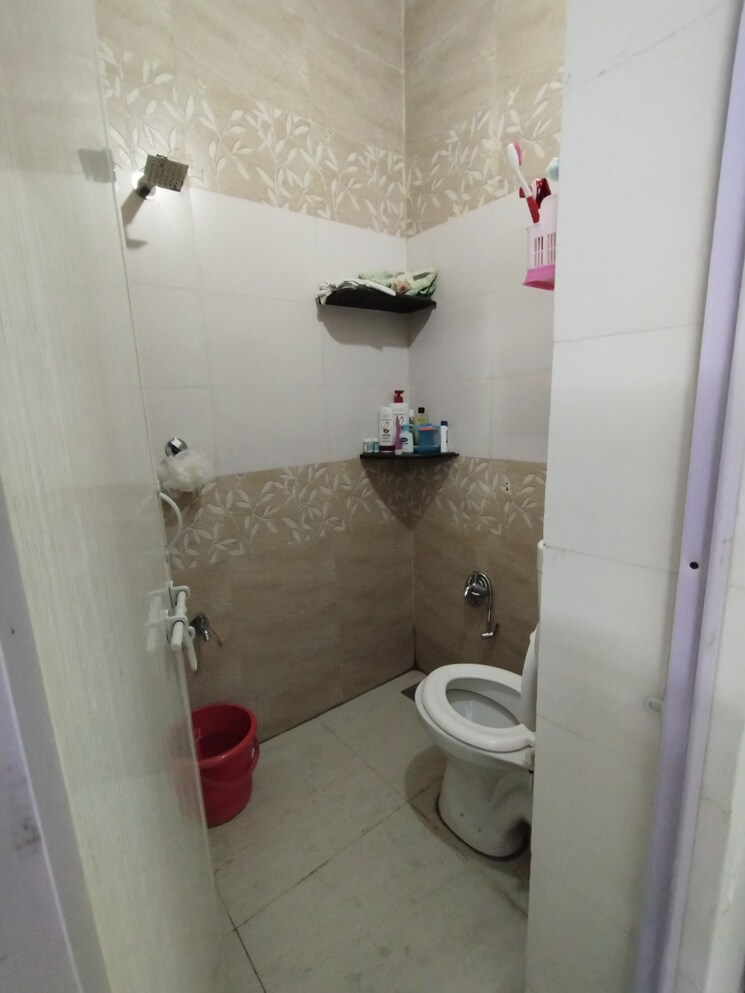 Bathroom, chanakyapuri 2 Bedroom 100 Sq.Yd. Independent House In Chanakyapuri Ahmedabad 8484847