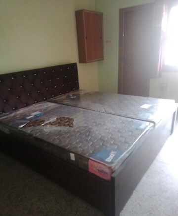 Bedroom in 2 BHK Independent House at Aliganj – for Rent