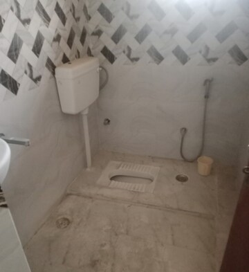 Bathroom in 2 BHK Independent House at Aliganj – for Rent