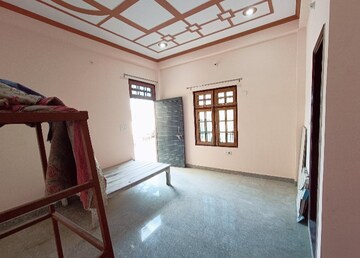 Master Bedroom in 2 BHK Villa at Jankipuram – for Rent