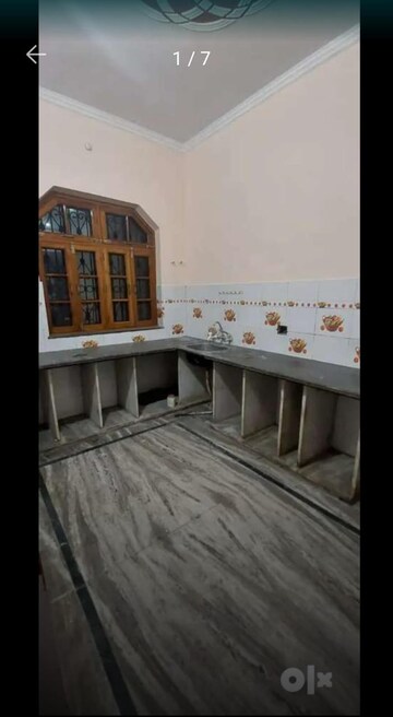 2 BHK Independent House For Rent in Jankipuram