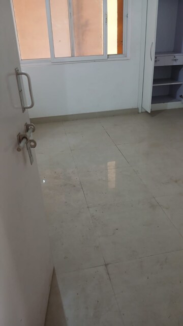 Master Bedroom in 2 BHK Independent House at Jankipuram – for Rent