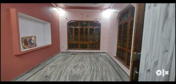 Bedroom in 2 BHK Independent House at Jankipuram – for Rent