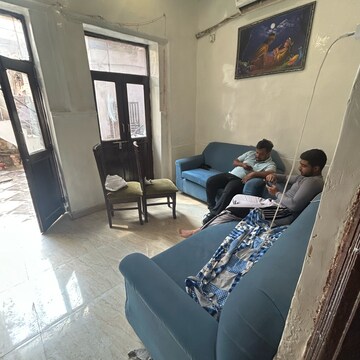 Living Room in 1 BHK Builder Floor at Kotla Mubarakpur – for Rent