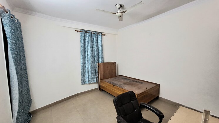 Master Bedroom, khirki extension 3 Bedroom 1000 Sq.Ft. Builder Floor In Khirki Extension Delhi 8484922