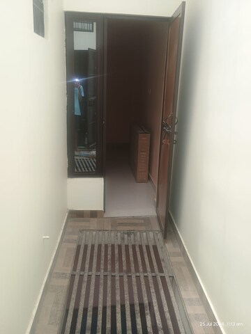 Master Bedroom in 2 BHK Independent House at Aliganj – for Rent