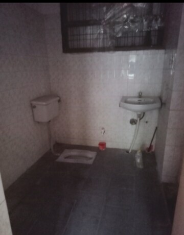 Bathroom in 2 BHK Villa at Aliganj – for Rent