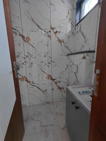 Parking in 2 BHK Builder Floor at Janakpuri – for Rent