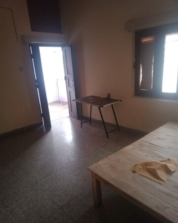 Master Bedroom in 2 BHK Villa at Aliganj – for Rent