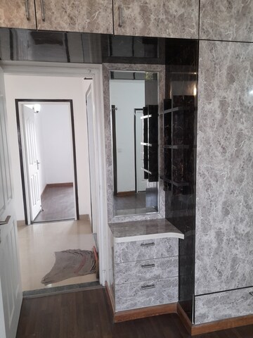 Furnished Amenities in 2 BHK Apartment at BPTP Discovery Park, Sector 80 – for Rent