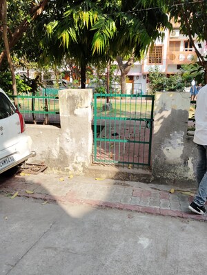 Living Room in 4 BHK Independent House at Vikas Nagar – for Sale