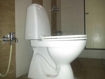 Bathroom in 1.5 BHK Apartment at Marathon Nexzone, New Panvel – for Rent