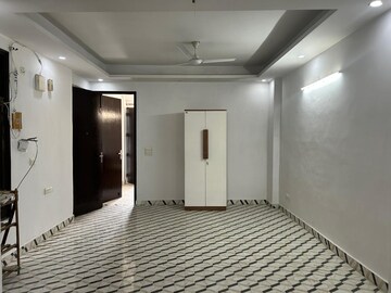 Bedroom in 2 BHK Builder Floor at Saket – for Rent
